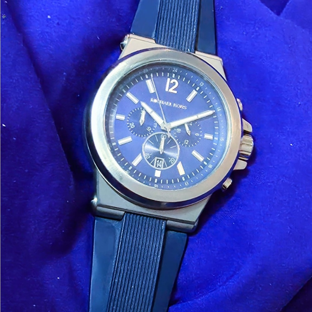 Michael Kors Dylan Chrono 48mm Navy Blue Men's Watch - Picture 2 of 10